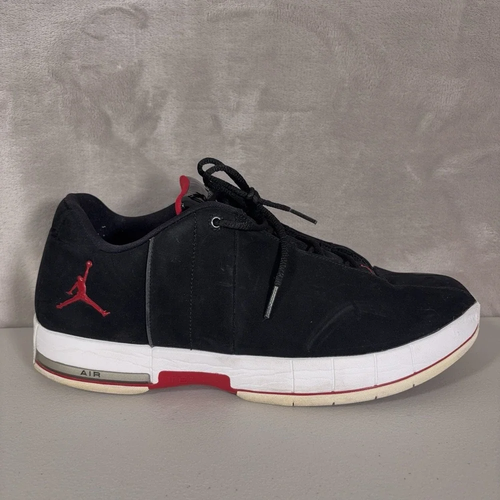 Jordan TE 2 Low Sneakers Mens 13 Black Red White A01696-001 Basketball Shoes